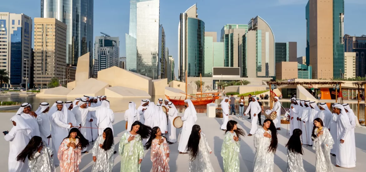 Traditional-Emirati-Male-Al-Ayalah-Dance-at-Al-Hosn-Festival