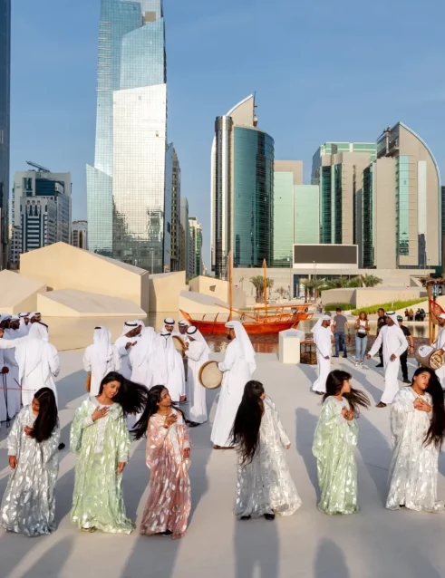 Traditional-Emirati-Male-Al-Ayalah-Dance-at-Al-Hosn-Festival
